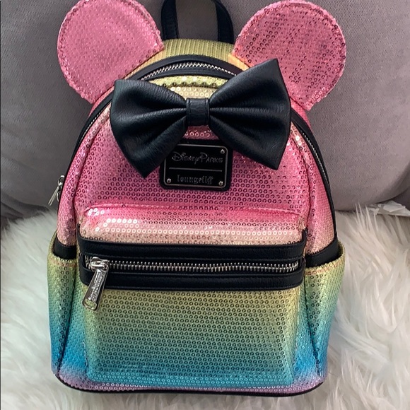 Loungefly Minnie Sequined Backpack Bow Rainbow - Picture 5 of 8